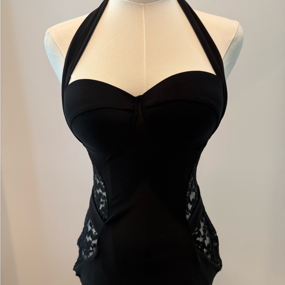 Black Sleeveless Halter Bodycon Dress